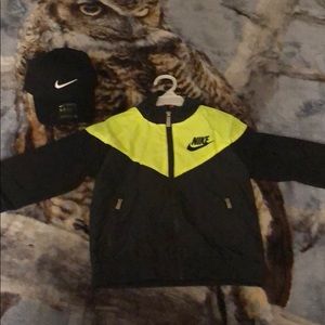 Nike wind breaker and hat (4-7)